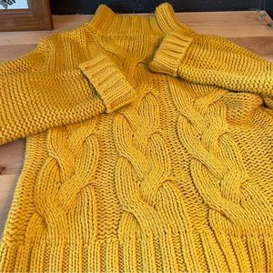 Chunky Knit Made in Italy Mustard Sweater Women’s Size L